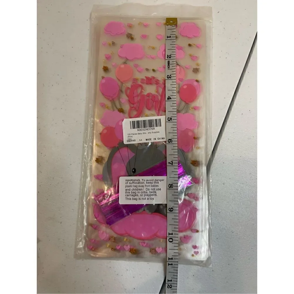 It’s a Girl Elephant gift bags and 11 matching keychains NWT